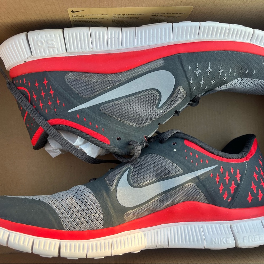 Nike Black and Red Running Shoes